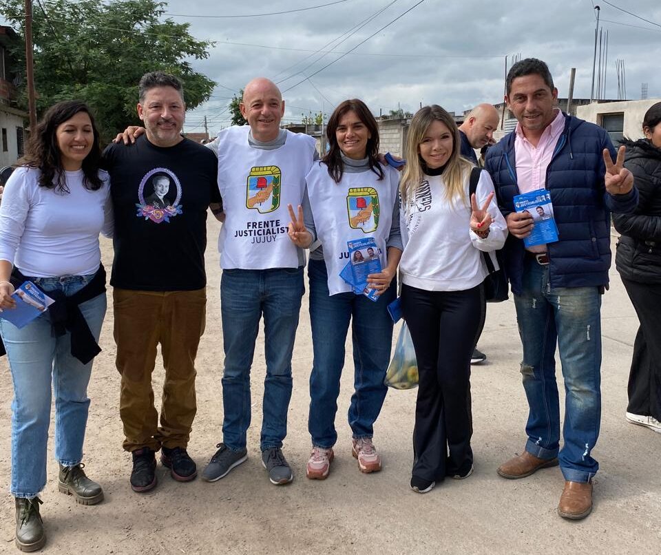Caminata de candidatos del Frente Justicialista por Alto Comedero