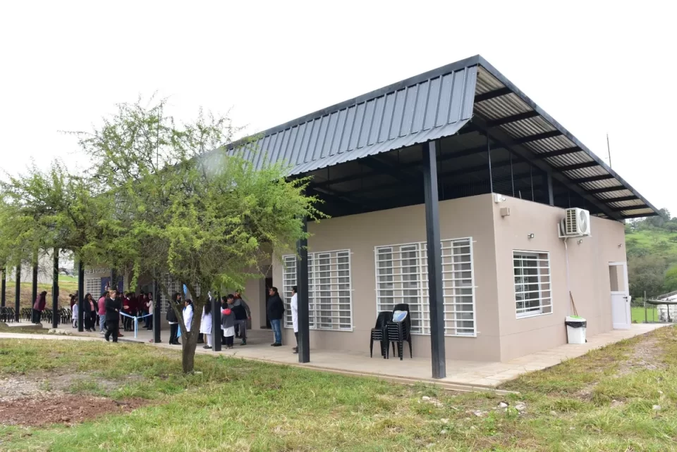 Inauguraron el nuevo edificio del colegio secundario de Las Escaleras
