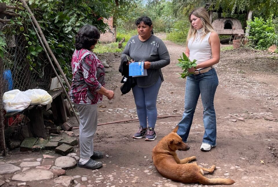 Candidata a diputada por el Frente Justicialista dialogó con vecinos de San Pedro y La Esperanza