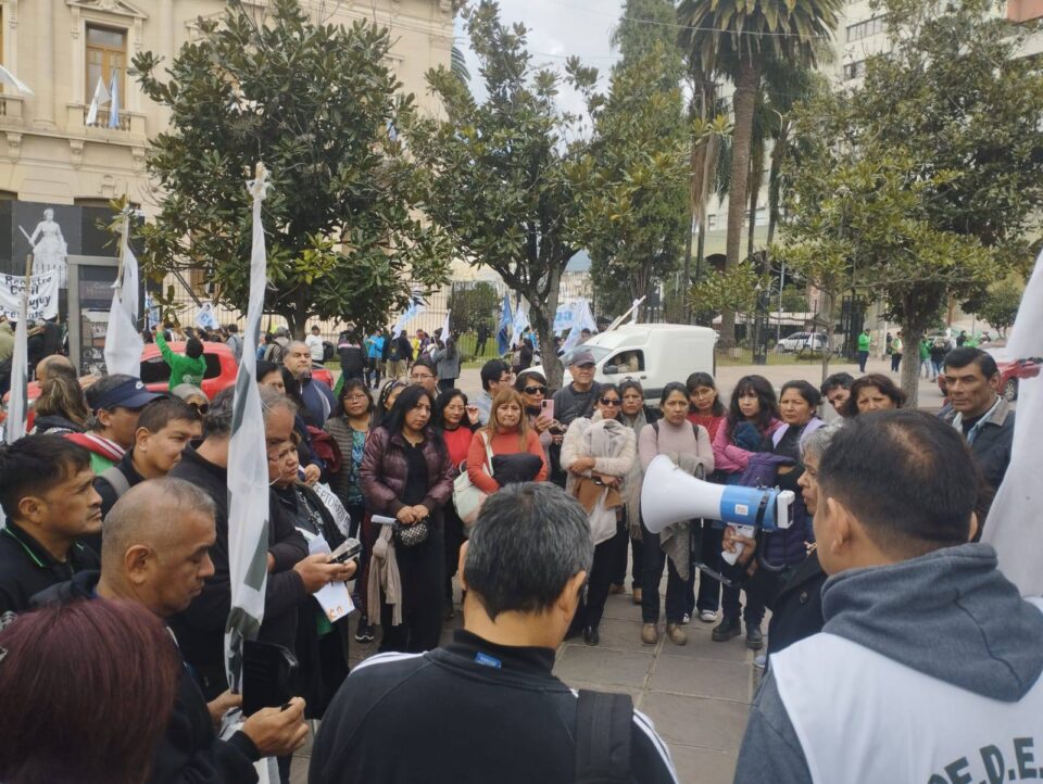 Jujuy: En jornada de protesta, estatales pidieron la reapertura de paritarias