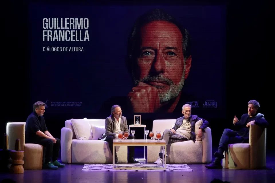 Diálogo de Altura: La figura de Guillermo Francella cautivó al público jujeño en el Teatro Mitre