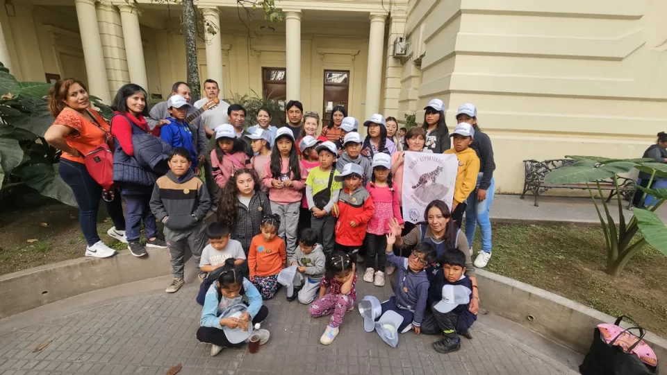 Niños y niñas de Lagunilla de Farallón visitaron Casa de Gobierno