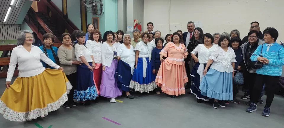 Representaciones folclóricas para cerrar la Semana de Mayo en el Instituto de Seguros de Jujuy