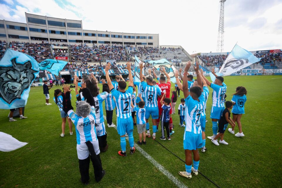 Primera Nacional: Gimnasia visitará a Defensores de Belgrano en el inicio de la segunda ronda