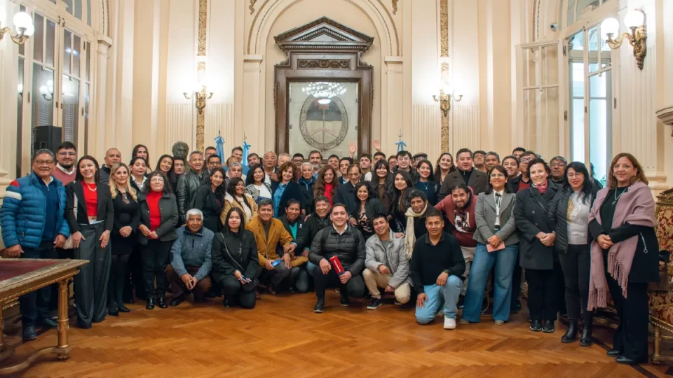 En su día, reconocimiento a la labor de los periodistas en Casa de Gobierno