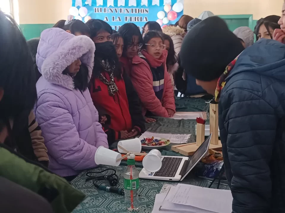 Vocación de servicio para garantizar el derecho a la educación