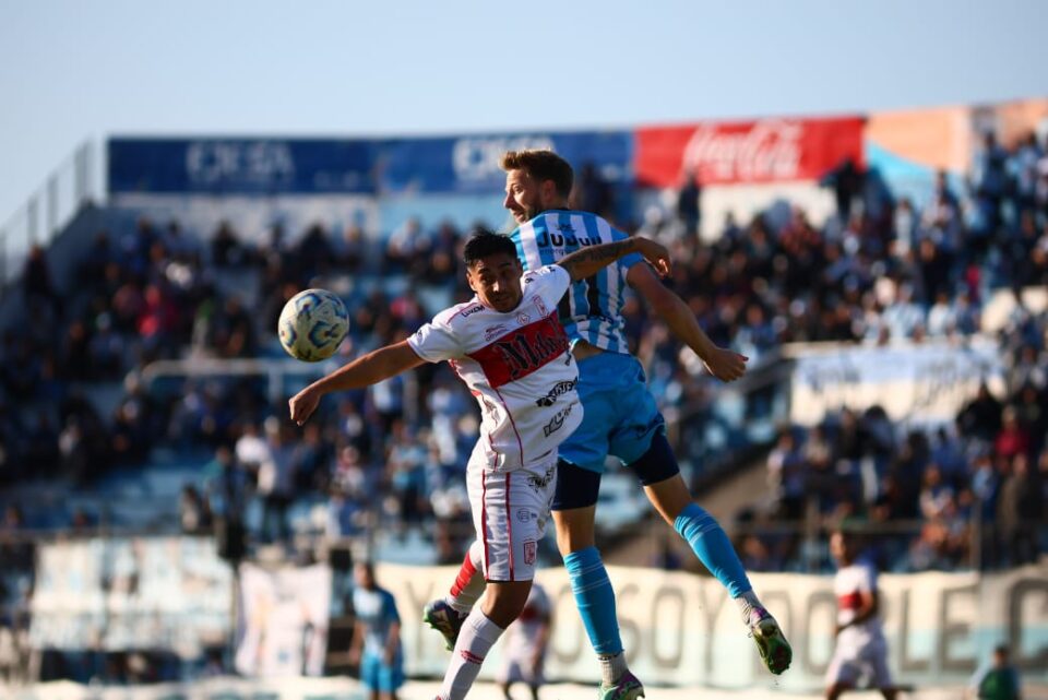 Gimnasia no pudo doblegar al «Gallito», pero sigue sumando y liderando el torneo
