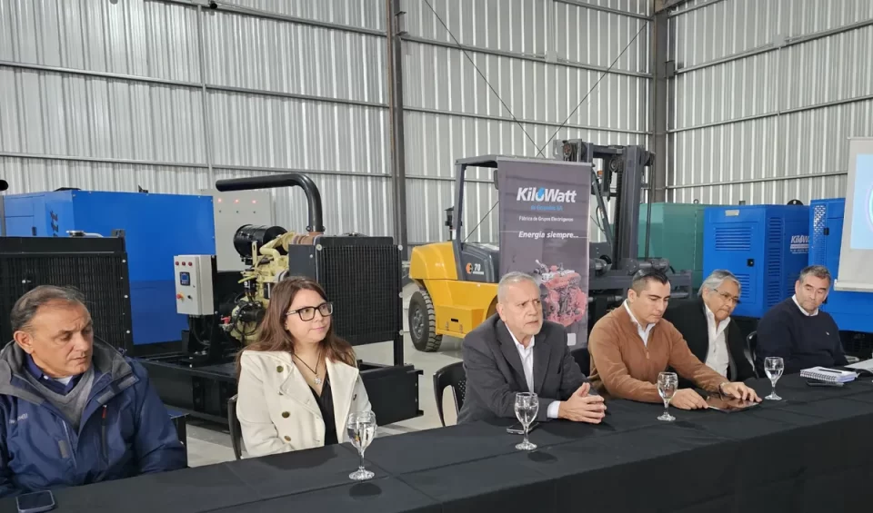 El Gobierno de Jujuy anunció obras de electrificación para consolidar el Parque Industrial de Perico