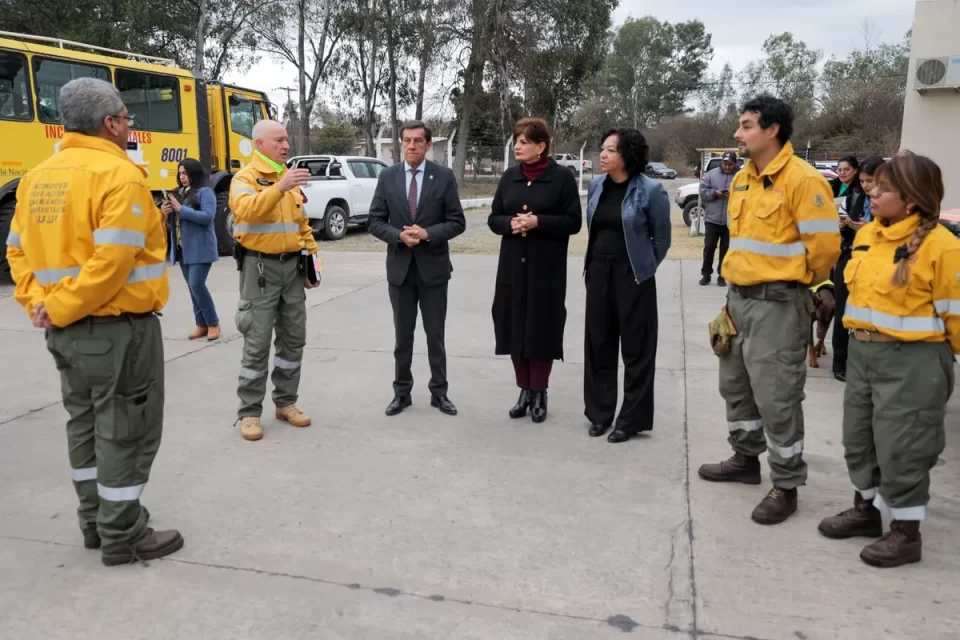 Protección de los bosques nativos ante incendios forestales en Jujuy