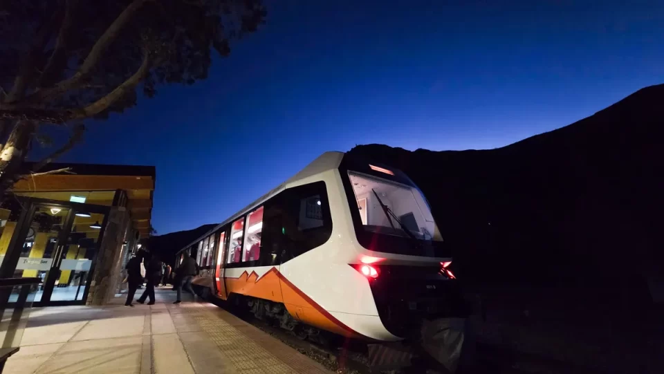 «Cielo en Movimiento», la experiencia nocturna a bordo del Tren Solar de la Quebrada