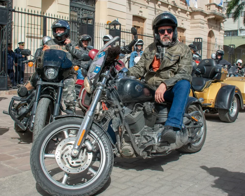 Pasión por las dos ruedas. Harley-Davidson ruge en Jujuy: la hermandad motociclista se apodera de la provincia