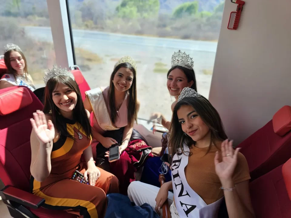  Representantes estudiantiles disfrutaron del Tren Solar de la Quebrada