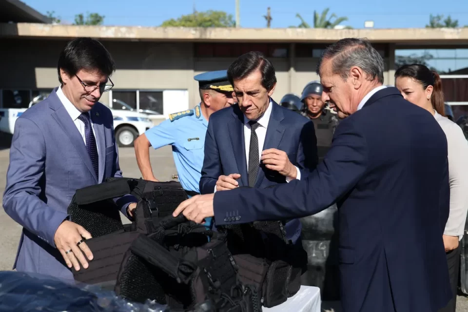 Sadir entregó equipamiento para fortalecer el trabajo policial