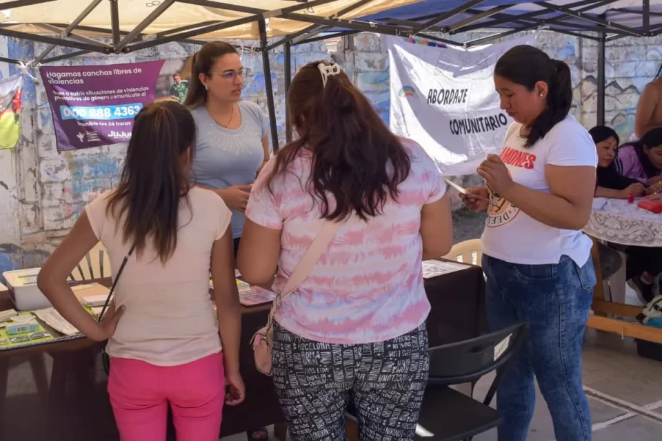   Jornada informativa sobre violencia de género en barrio Belgrano
