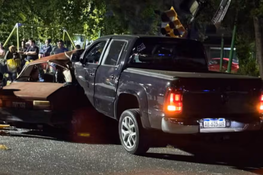 Buenos Aires: Circulaba a 160 km por hora, chocó y mató a un matrimonio