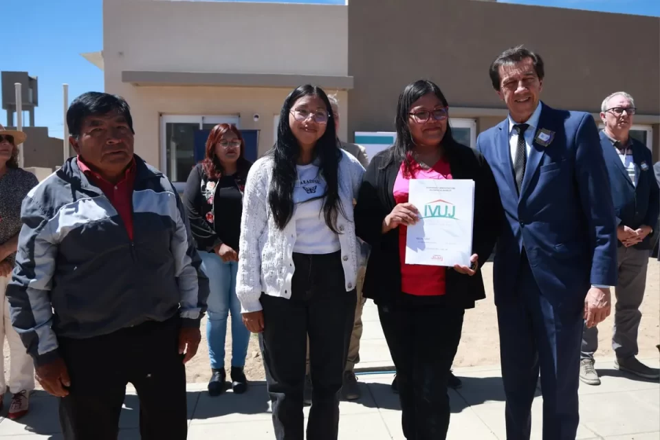 Sadir entregó viviendas en Puesto del Marqués