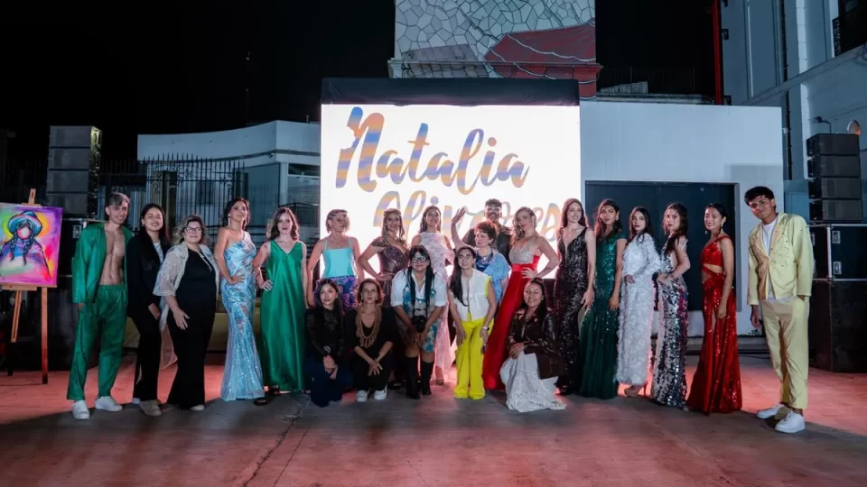 El desfile de moda «Somos Únicas» brilló en Plaza Vilca