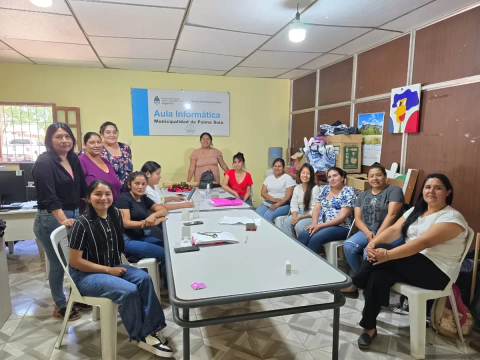 Palma Sola: Charla informativa de violencia de género y servicios de asistencia