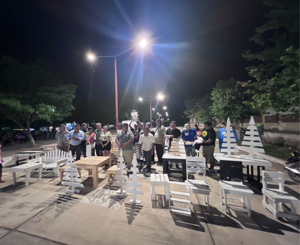 Concluyó el Taller Eco Muebles en Calilegua con creaciones con pallets