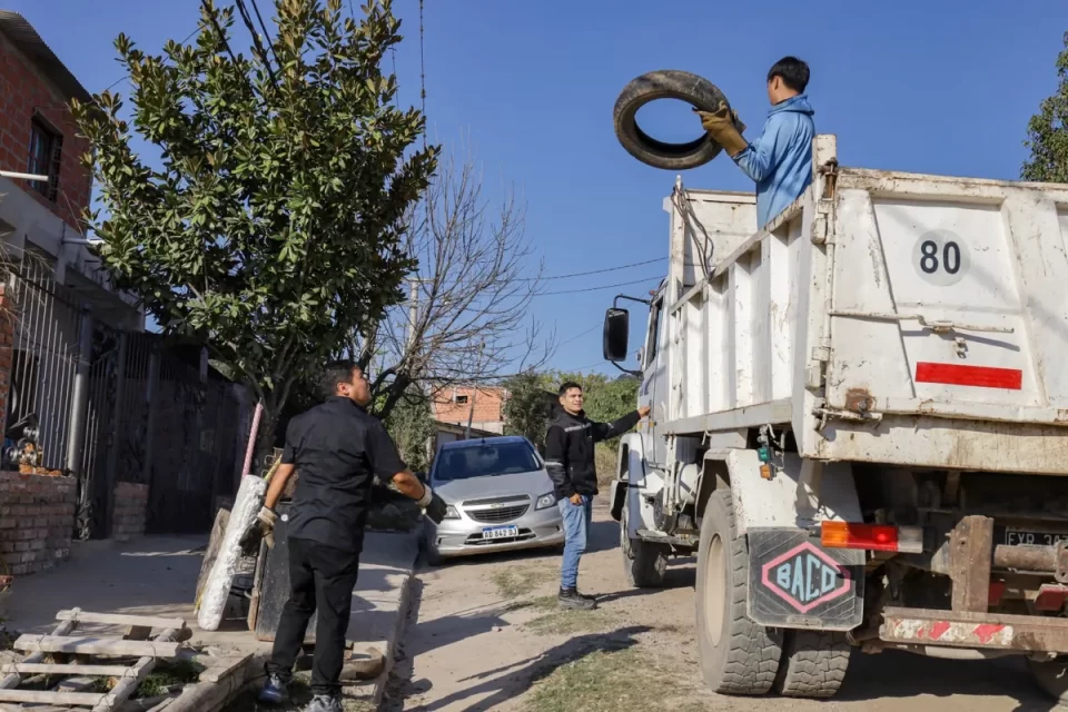 El descacharrado es clave: sin mosquito no hay dengue