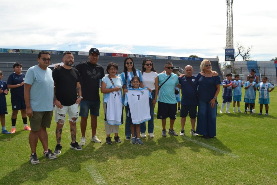 El recuerdo del «Negro» Guerrero en un sentido homenaje en el “23 de Agosto”