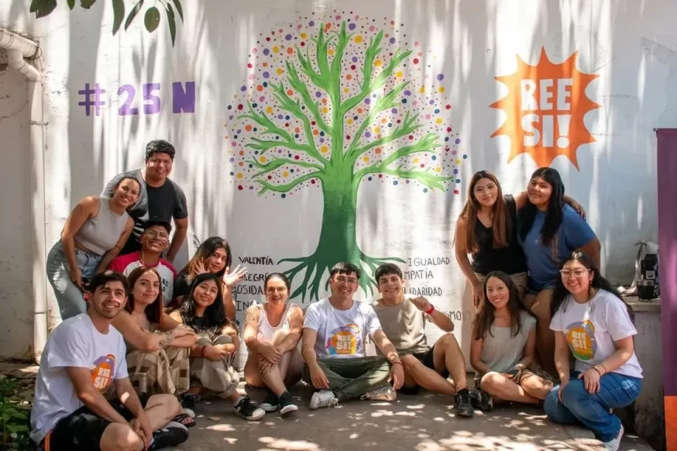 Jóvenes pintaron un mural por una vida libre de violencias