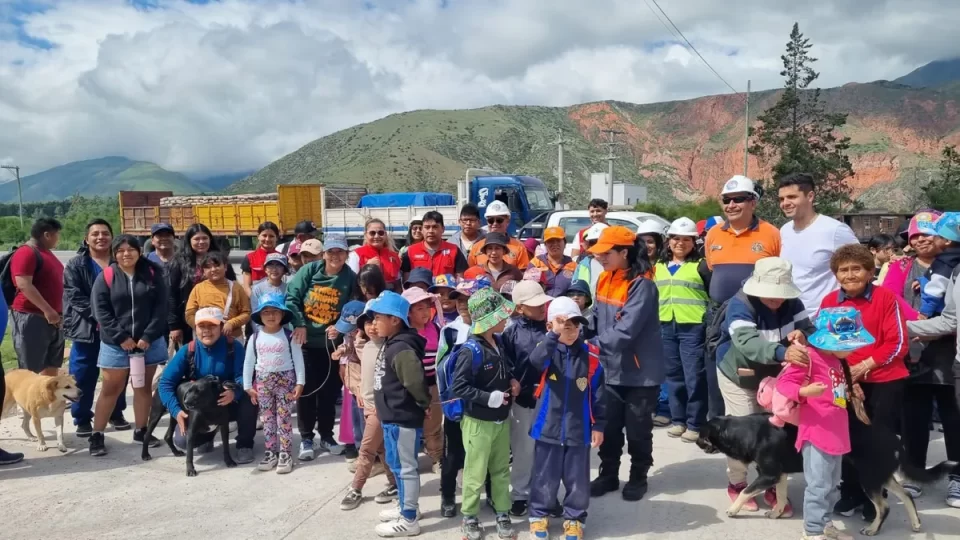 Realizaron un ejercicio de evacuación parcial en Volcán