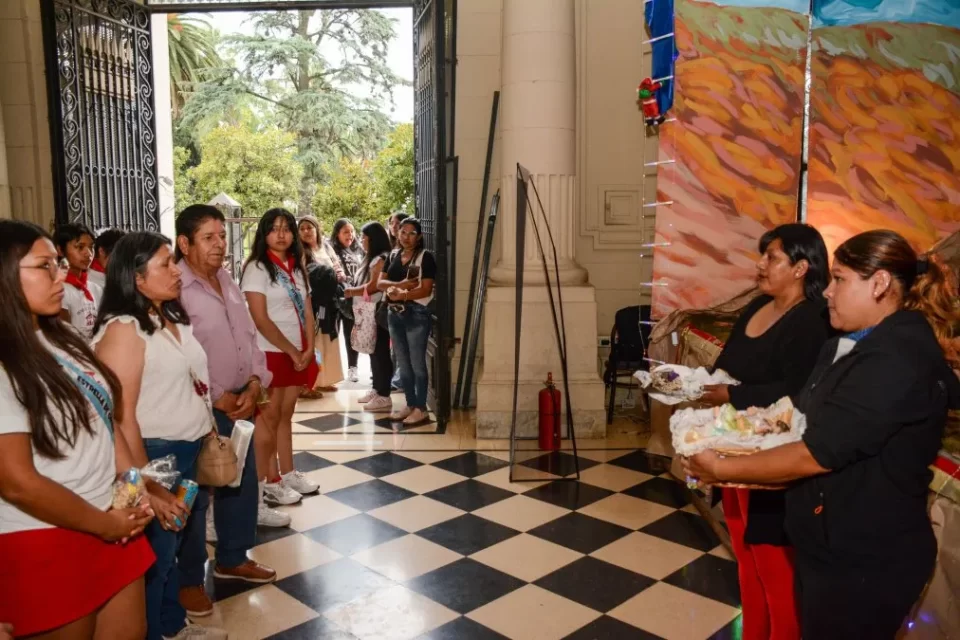 Adoración y agasajo de pesebres en Casa de Gobierno