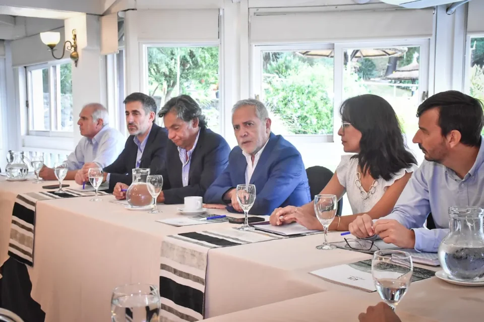 Trabajo coordinado para fortalecer al sector tabacalero